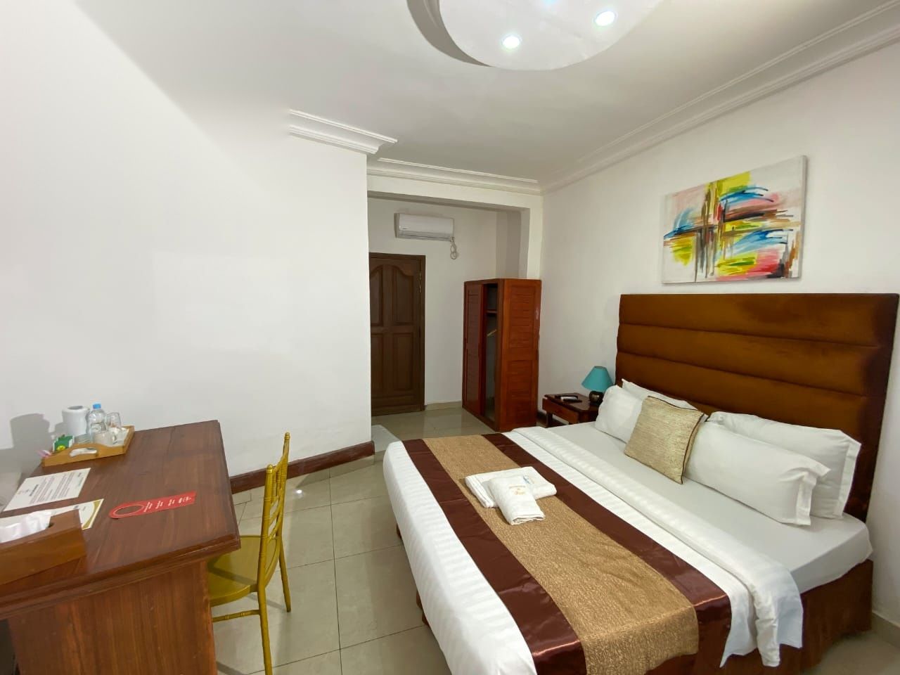 Chambre Standard — Hôtel EDIVINCE A.N