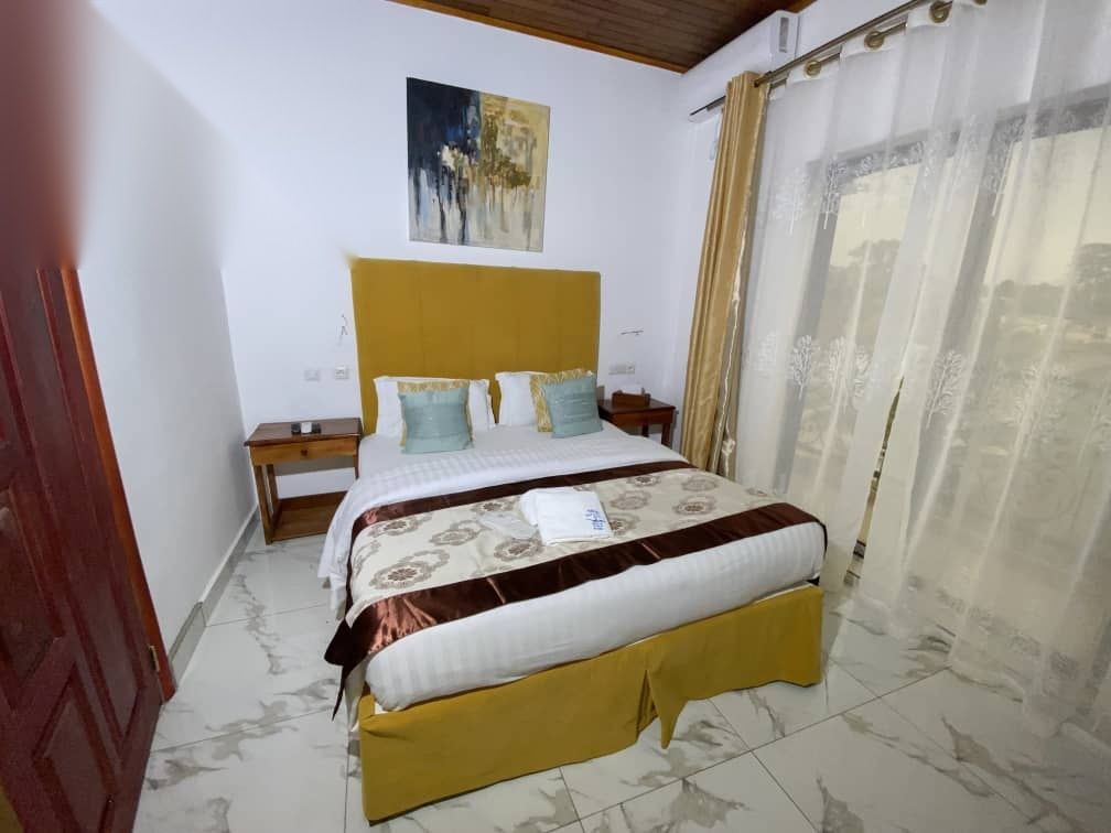 Chambre Standard — Hôtel EDIVINCE A.N